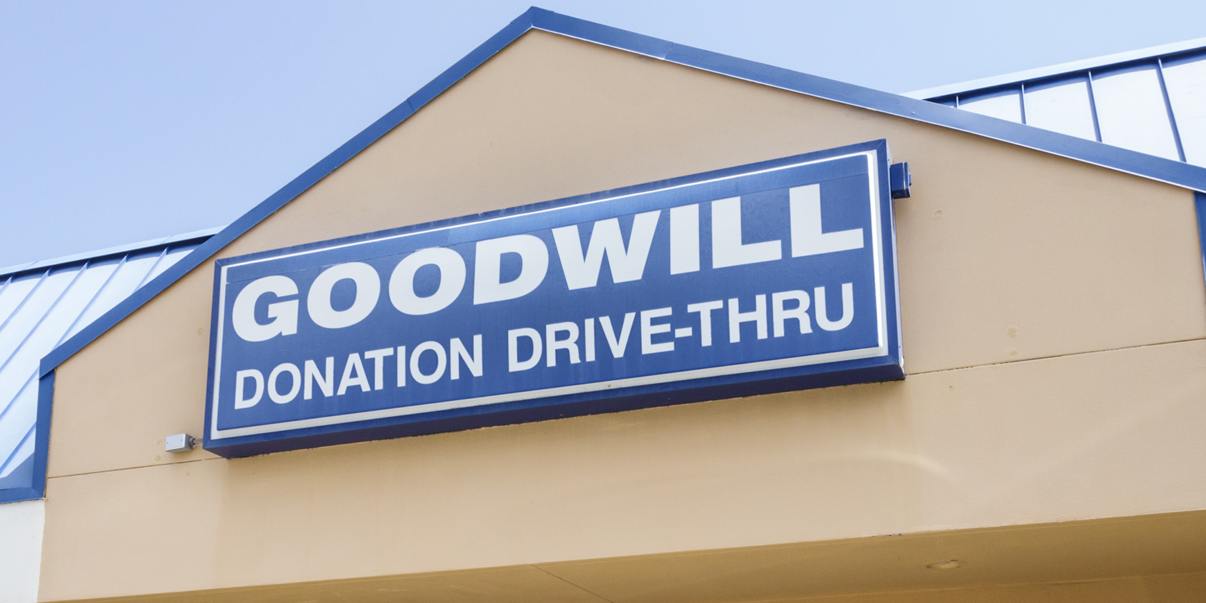 The entrance to the Goodwill Industries.